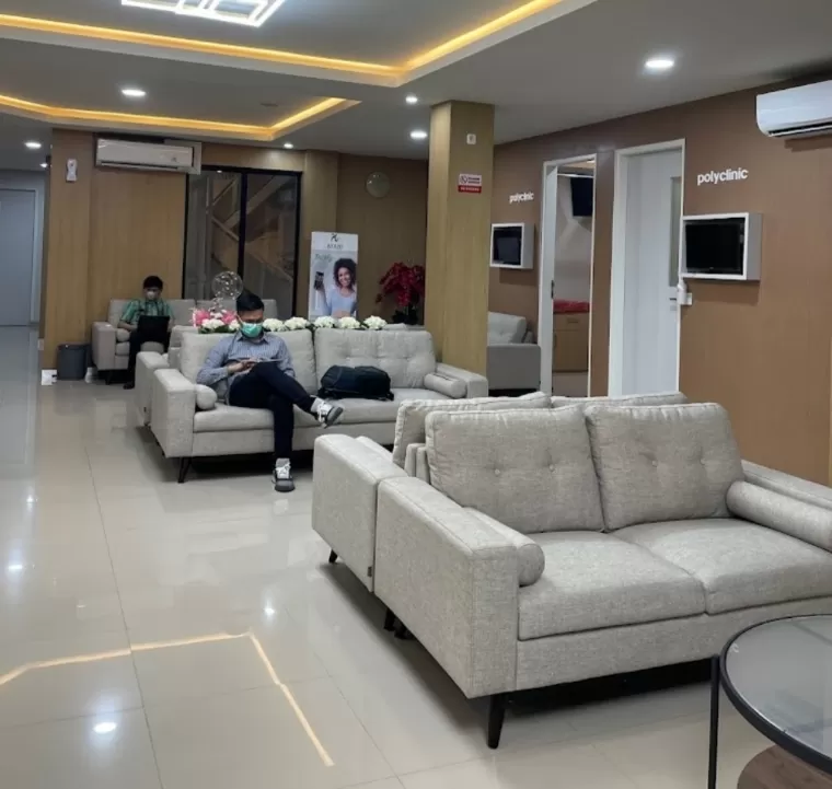 Suasana ruang tunggu AYani Women and Children Clinic. IST