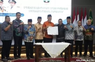 Gubernur dan Sejumlah Kepala Daerah Komit Percepat Pembangunan Jalan Tol