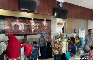 Gunakan SiJempol, Camat Lubeg Terus Gencarkan Aktivasi IKD