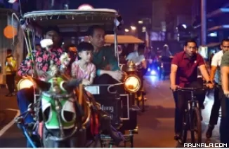 Jokowi Ajak Jon Ethes dan La Lembah Keliling Yogyakarta Naik Andong