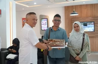 Pelanggan Pekanbaru dan Padang Ketiban Hadiah Undi-Undi Hepi Telkomsel