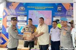 Petugas Posko Lebaran Dapat Bingkisan dari Sekko Pariaman