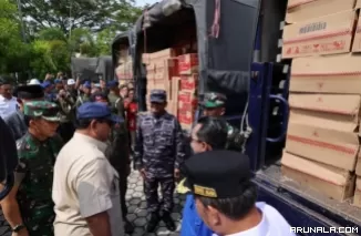 Pulang dari Qatar, Menhan Prabowo Berikan Bantuan Bencana Alam di Sumbar
