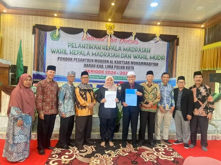 Penandatangan perjanjian kerja sama (PKS) antara Bank Nagari Cabang Syariah Payakumbuh dan amal usaha PD Muhammadiyah Limapuluh Kota, yakni Pondok Pesantren Modern (PPM) Al Kautsar Muhammadiyah di Sarilamak, Kabupaten Limapuluh Kota.Humas Bank Nagari