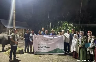 AP II BIM Serahkan Dua Sapi Kurban untuk Padangpariaman