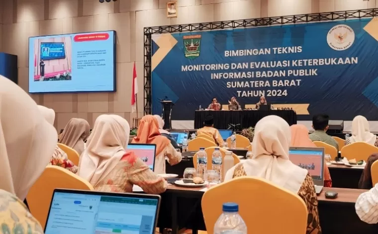 Peserta bimtek monev KIP yang diadakan KI Sumbar di Padang, Kamis (25/7/2024). (dok : istimewa)