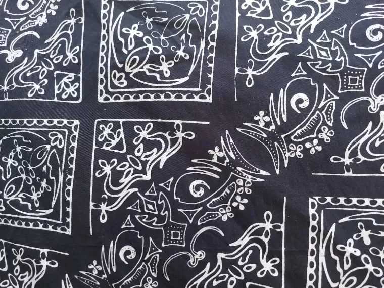 Salah satu motif batik payakumbuh karya desainer asal Kota Payakumbuh Feymil Chang. IST