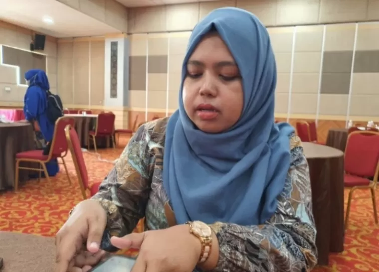 Dosen FBS UNP, Vivi Indriyani, peraih juara 1 lomba Merdeka Berkarya Bercerita 2024 Kemendikbudristek. (dok : istimewa)