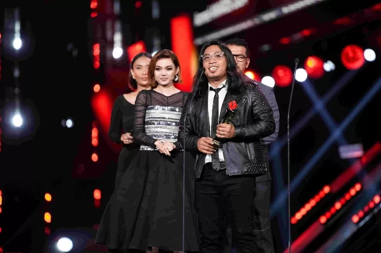Podcast Warung Kopi (PWK) sebagai Favorite Digital Talkshow Content dalam ajang Telkomsel Awards 2024. IST