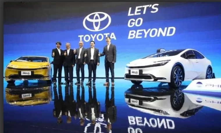 PT TAM me -launching All New Prius HEV (Hybrid Electric Vehicle) serta All New Prius PHEV (Plug-in Hybrid Electric Vehicle) bersama mobil konsep BEV (Battery Electric Vehicle) Toyota FT-3e. IST