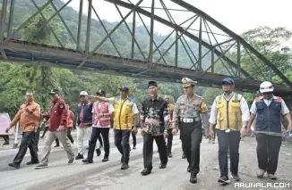 Akses Jalan Lembah Anai Segera Dibuka, Gubernur Lakukan Uji Coba