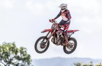 Crosser Astra Honda Tuntaskan Perjuangan di MXGP Lombok