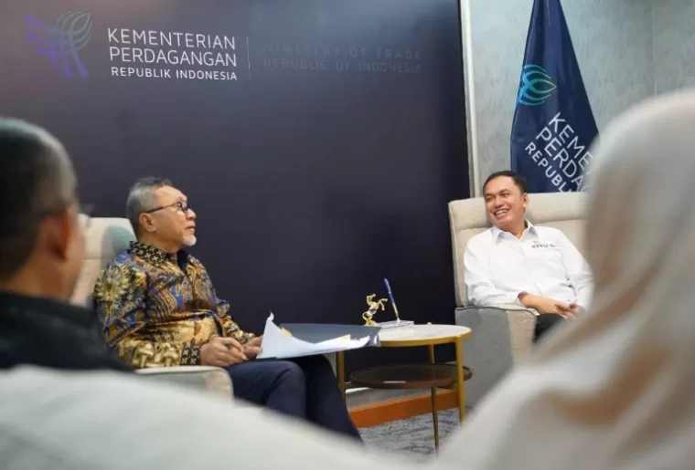 Ketua KPPU, Ifan bersama Mendag Zulkifli Hasan saat dialog di kantor Menteri tersebut, Kamis (8/8/2024). (dok : istimewa)