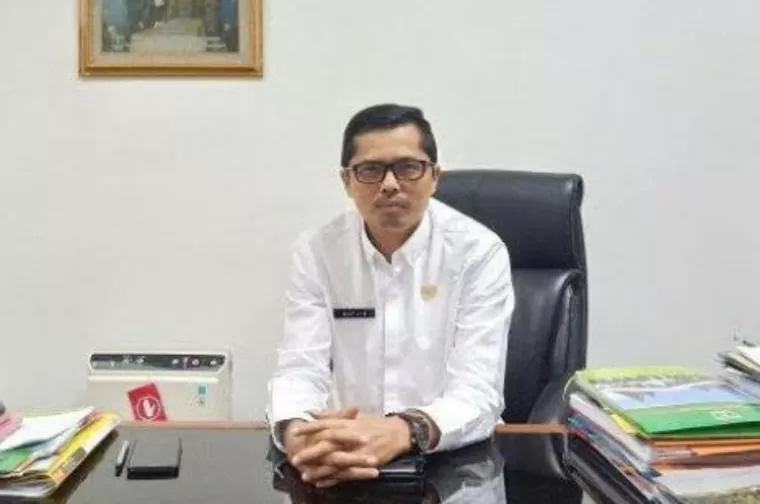 Sekretaris DPRD Sumbar Raflis. (dok : istimewa)