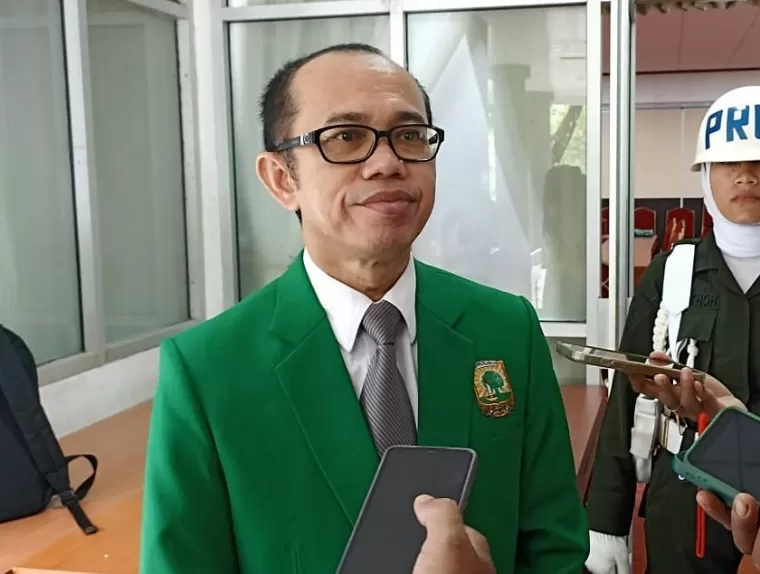 Rektor Unand Efa Yonnedi PhD. IST