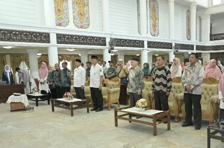 Gubernur Sumbar Mahyeldi menghadiri seminar parenting yang diadakan SMA Negeri 12 Padang di aula gubernuran, Rabu (31/7/2024). (dok : humas pemprov sumbar)