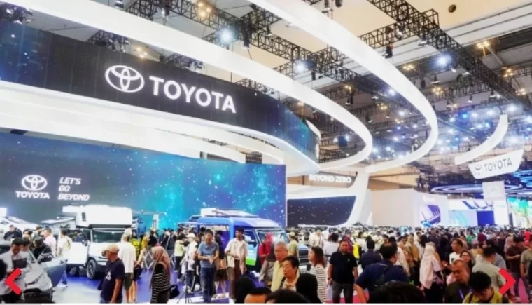 Booth Toyota meraih penghargaan dari GIIAS 2024 sebagai Favorite Booth Passenger. IST