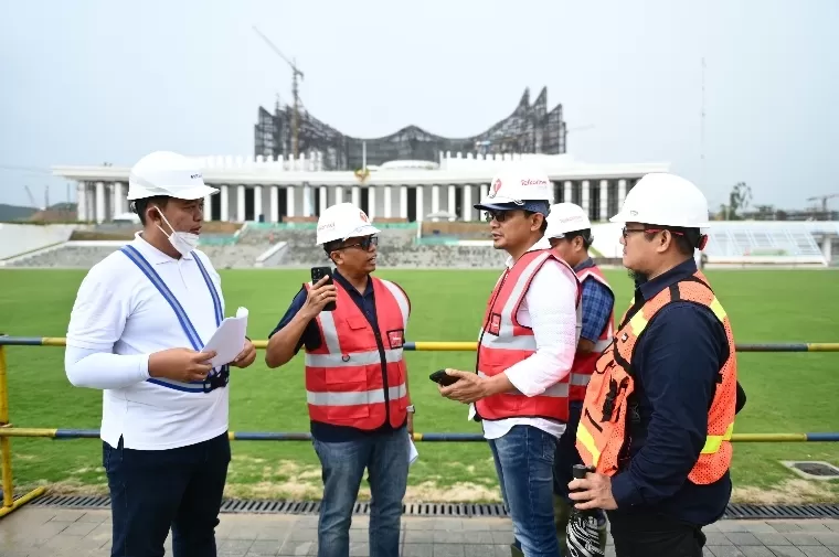 Telkomsel telah memastikan seluruh kesiapan infrastruktur terdepan guna mendukung kenyamanan aktivitas komunikasi dan pengalaman digital di IKN, serta mendukung gelaran HUT Ke-79 RI di Ibu Kota Nusantara. IST