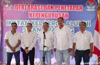 KM Budi Dikukuhkan jadi Ketua Umum IKA SMAN 6 Padang