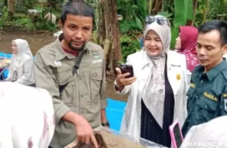 Persatuan Istri Insinyur Indonesia Kunjungi Budidaya Madu Galo-galo dan Pinang Wangi Di Desa Kampung Baru Padusunan