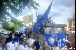 Ribuan Orang Pendukung dan Relawan Antarkan Epy-Ekos Daftar ke KPU Sumbar