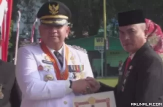 Upacara HUT ke-79 RI, 126 PNS Pemko Padang Terima Satyalancana Karya Satya