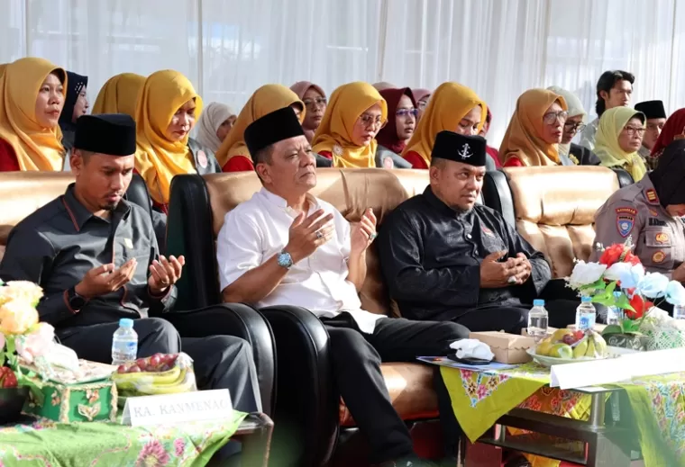 Pj Sekko Pariaman , Yaminu Rizal membuka pelaksanaan MTQ ke-IX tingkat kecamatan, di Desa Rawang Pariaman Tengah,  Jumat (20/9/2024) sore. (dok : istimewa)