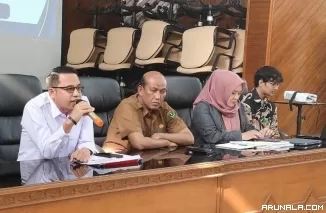 Bantu Sekolah Transparan, KI Sumbar Berikan Edukasi