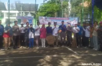DKP Sumbar Bersih-bersih Sampah di Pantai Cermin Kota Pariaman