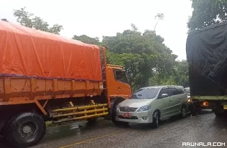 Mobil Dinas Bawaslu Sumbar Terlibat Kecelakaan Beruntun