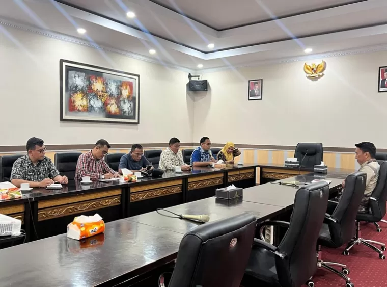 Sekko Pariaman, Yaminu Rizal dan rombongan saat konsultasi BKN regional II di Pekanbaru, Kamis (3/10/24). (dok : istimewa)