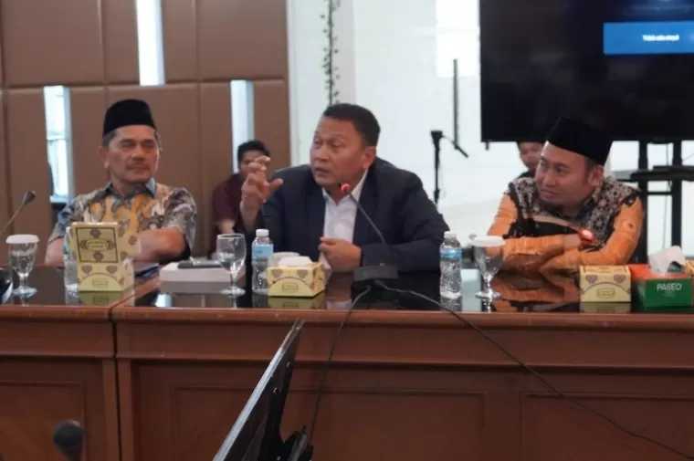 Anggota Komisi II DPR RI Fraksi PKS, Rahmat Saleh saat pertemuan antara LHKP PP Muhammadiyah dan LegislatorMu di Gedung Dakwah PP Muhammadiyah Jakarta, Kamis (24/10/2024). (dok : istimewa)