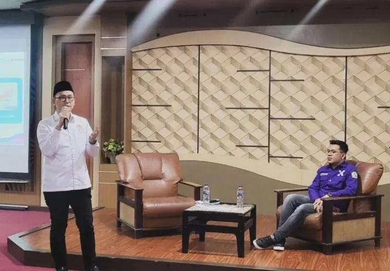 Nara sumber berikan paparannya dalam workshop yang diadakan Departemen Ilmu Komunikasi Universitas Unand, di Padang, Sabtu (12/10/2024). (dok : istimewa)