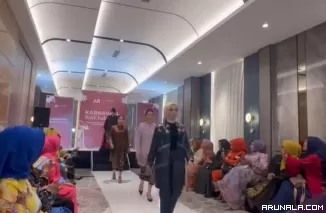 Fashion Show 3 Generasi Meriahkan KarnavALL Batik Mercure Padang