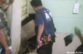 Dua Rumah Diterjang Banjir Rob di Daerah Air Manis Padang