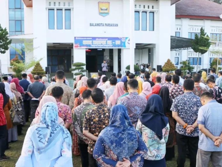 Pj Wako Pariaman, Roberia pimpin apel gabungan bagi pejabat eselon di lingkup Pemko Pariaman, Kamis (28/11/2024). IST