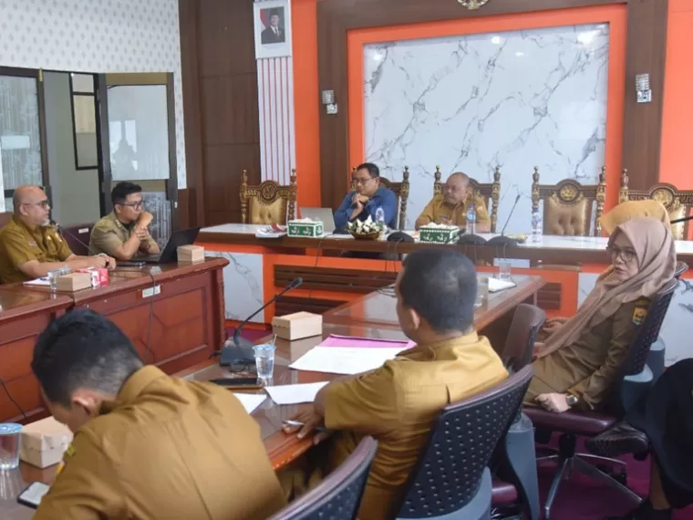 Diskominfo Kota Pariaman pengumpulan data arsitekur dan peta rancangan Sistem Pemerintahan Berbasis Elektronik (SPBE) Tahun 2024 di Ruang Rapat Walikota Pariaman, Senin (25/11/2024). IST