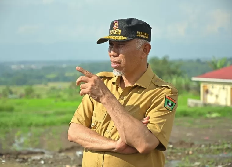 Gubernur Sumbar Mahyeldi respon cepat kejadian banjir yang melanda Pessel baru-baru ini. IST