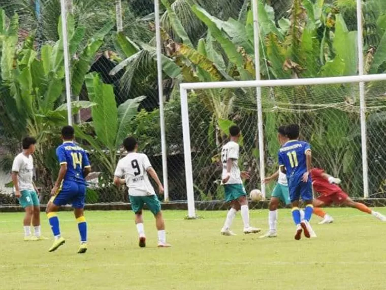 Pertandingan Persikopa Kota Pariaman Vs Arasco FC Padang yang berakhir kemenangan bagi Persikopa Pariaman 4-0, Selasa (19/11/2024) kemarin. IST