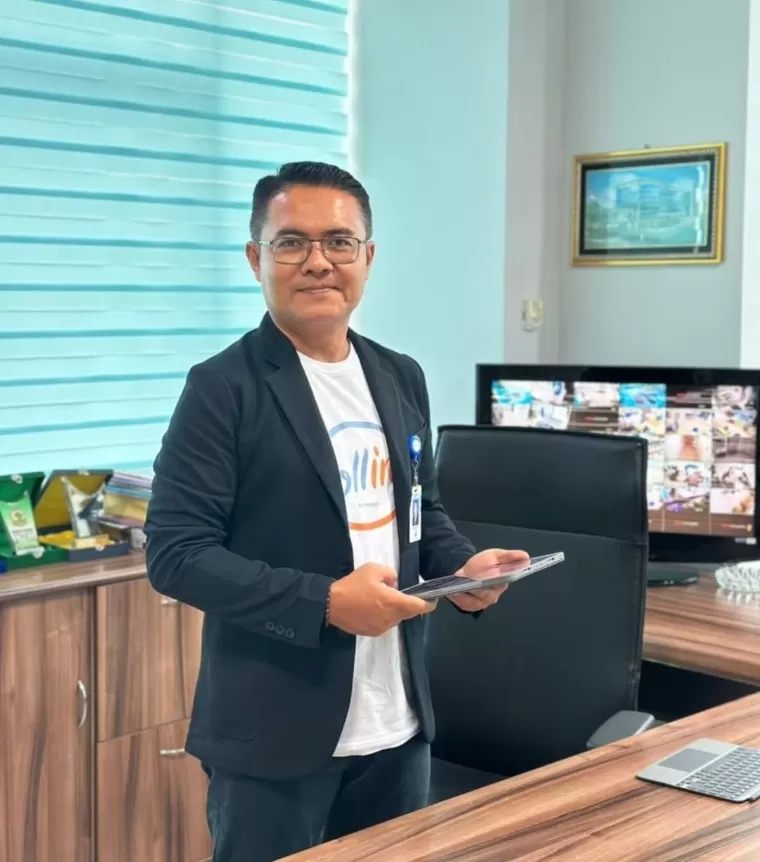 Pemimpin Bank Nagari Cabang Painan Helfiyanrika. IST