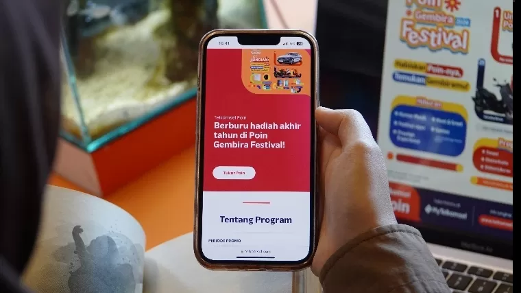 Pelanggan dapat mengakses informasi poin serta menukarkan TelkomselPoin dan IndiHomePoin melalui aplikasi MyTelkomsel dan MyIndiHome untuk menikmati berbagai penawaran spesial. IST
