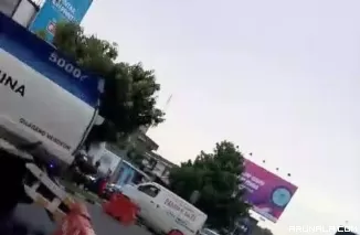 Dua Sepeda Motor Rusak Ditabrak Truk Tangki BBM