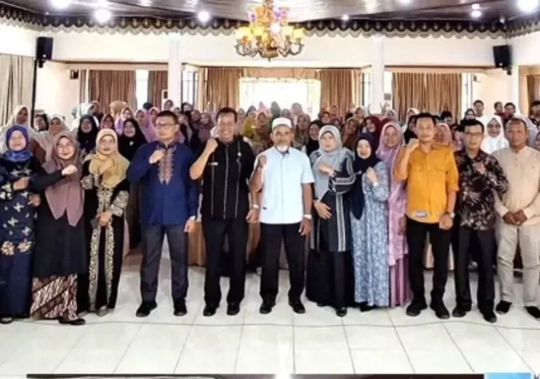 KKG Pariaman Tengah menggelar bimtek Peningkatan Kompetensi Guru dan Tenaga Kependidikan Sekolah Dasar, Jumat (3/1/2025). IST
