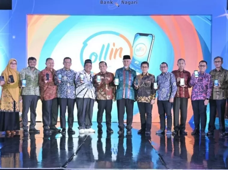 Gubernur Mahyeldi bersama para direksi Bank Nagari saat peluncuran aplikasi Ollin Nagari, Kamis (23/1/2025). IST