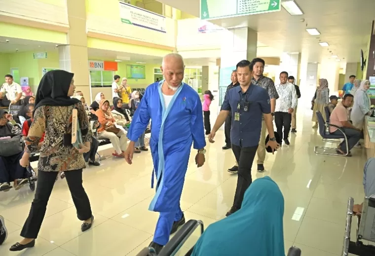 Gubernur Sumbar terpilih Mahyeldi jalani medical check up (MCU) di Rumah Sakit Universitas Andalas (Unand) Padang Kamis (13/2/2025). IST