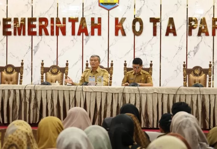 Pj Wako Pariaman, Roberia jalin silaturahmi dengan perangkat desa dan kelurahan se Kota Pariaman,  Selasa (18/2/2025). IST