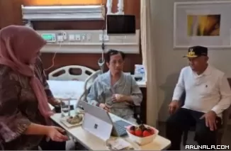 Gubernur Sumbar Jenguk Menag Menjalani Perawatan di Rumkit