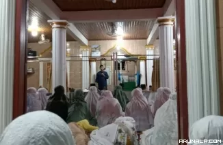 Kamis, Jamaah Tarekat Naqsabandiyah di Padang Mulai Puasa