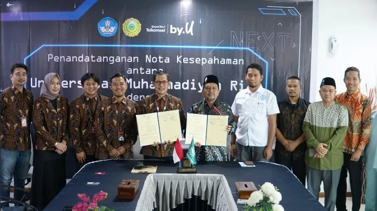 Telkomsel dan Universitas Muhammadiyah Riau resmi menandatangani MoU untuk akselerasi ekosistem digital dan pengembangan talenta unggul. IST