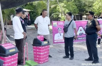 Jaga Kebersihan Wisata Pantai, Pemko Pariaman - Smartfren Goro dan Beri Bantuan